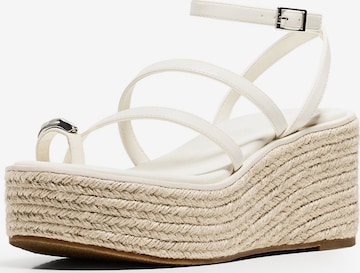 Bershka Varvastossut värissä valkoinen: etupuoli