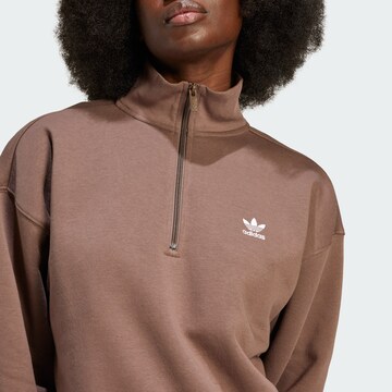 ADIDAS ORIGINALS Sweatshirt 'Essentials' in Braun