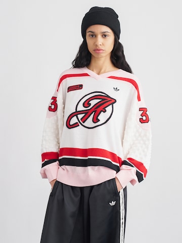 ADIDAS ORIGINALS Пуловер в бяло: отпред