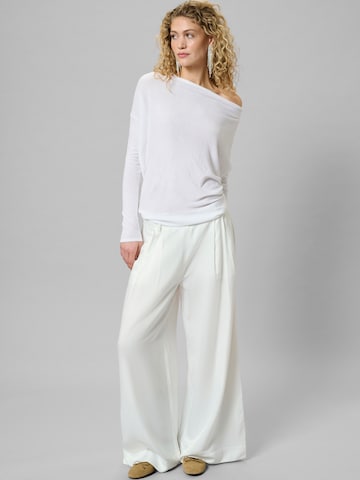 Pullover 'Polly' di My Essential Wardrobe in bianco
