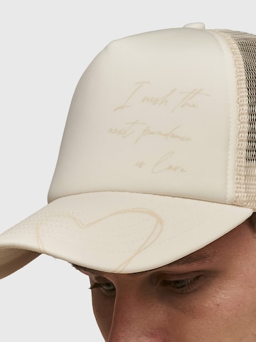 THE ODDS Hætte 'I Wish The Next Pandemic Is Love Trucker Cap/ LMTD edition' i beige