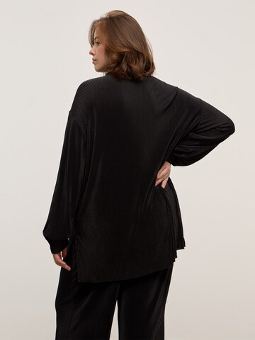 CITA MAASS - Blusa 'Penelope' en negro