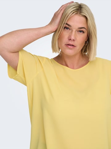 ONLY Carmakoma - Blusa 'CARVICA' en amarillo