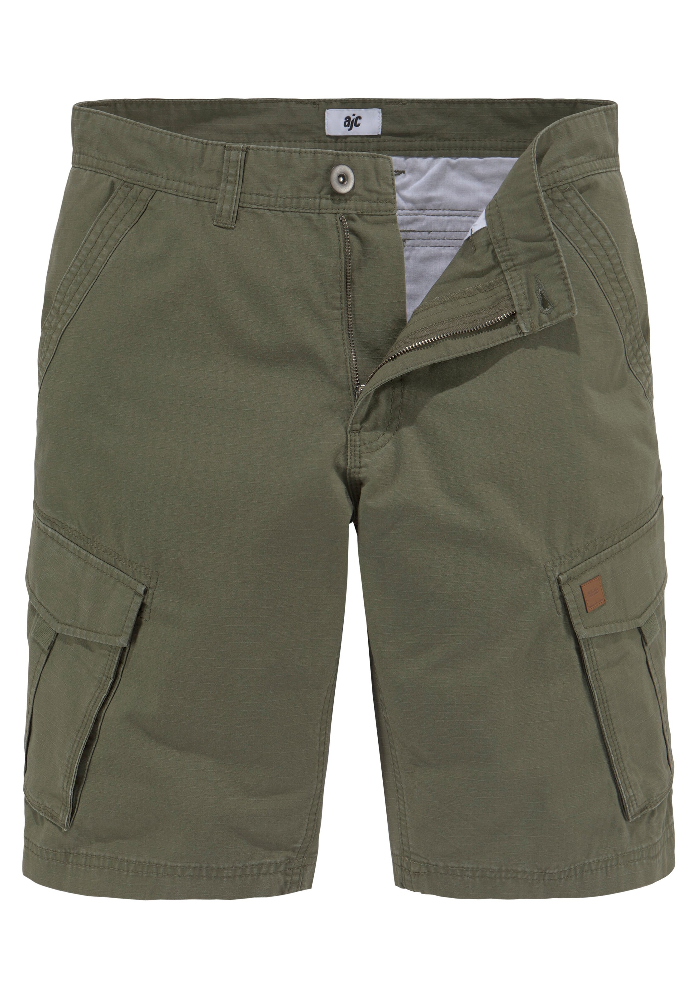 AJC Slim fit Cargo Pants in Green: front