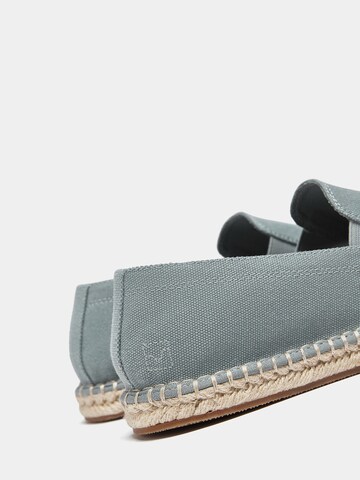 Pull&Bear Espadrilles in Blauw