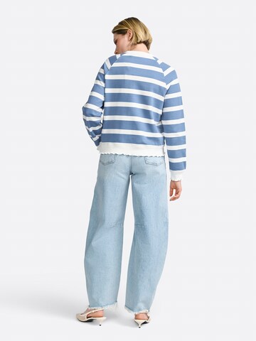 Rich & Royal Sweatshirt in Blau