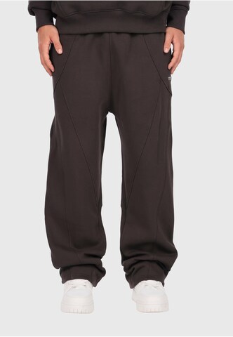 Dropsize Regular Pants 'Seam' in Brown: front