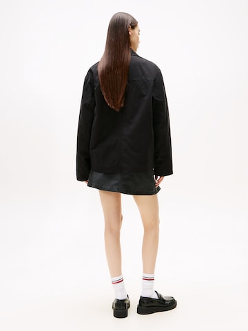 Tommy Jeans Prechodná bunda - Čierna