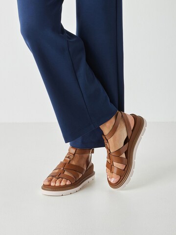 Sandales Tamaris en marron : devant