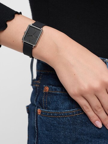 Tamaris Analog Watch in Black: front