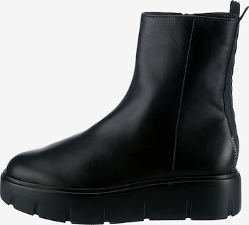 Boots 'Buster' Högl en noir