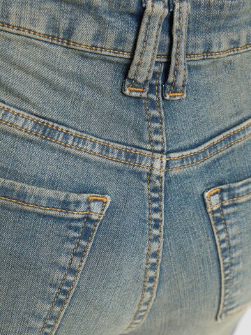 Bershka Flared Jeans in Blau
