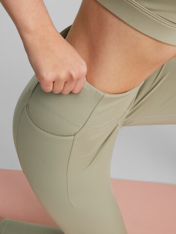 PUMA Slimfit Sportbroek in Beige