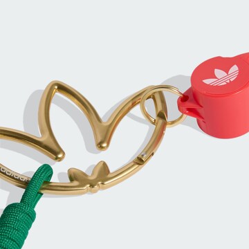 ADIDAS ORIGINALS - Llavero 'KEY' en oro