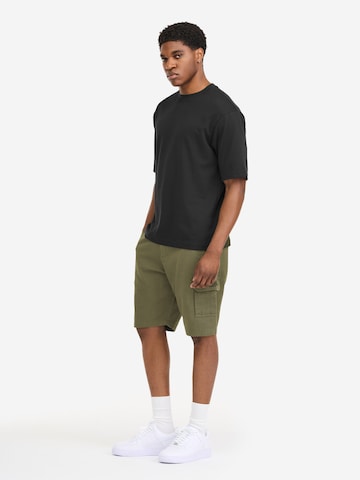 LONSDALE Regular Cargobyxa 'Balrath' i grön