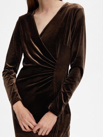 SELECTED Kleid in Braun