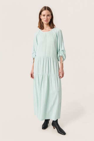 SOAKED IN LUXURY Kjole i blå