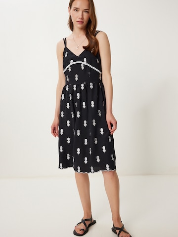 Happiness İstanbul Kjole i sort: forside