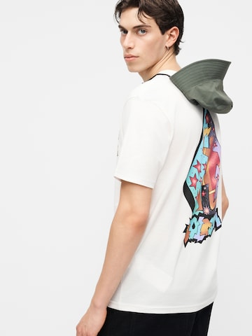 Volcom Футболка 'STAR SHIELDS' в Белый