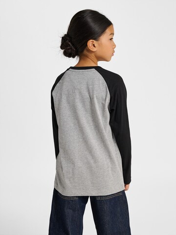 T-Shirt fonctionnel Hummel en gris