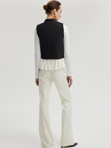Gilet 'Crepe Vest With Chiffon Detail' Touché Privé en noir