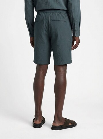 TRAPP Regular Trousers in Grey