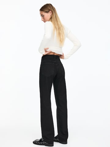 Pull&Bear Ohlapna forma Kavbojke | črna barva