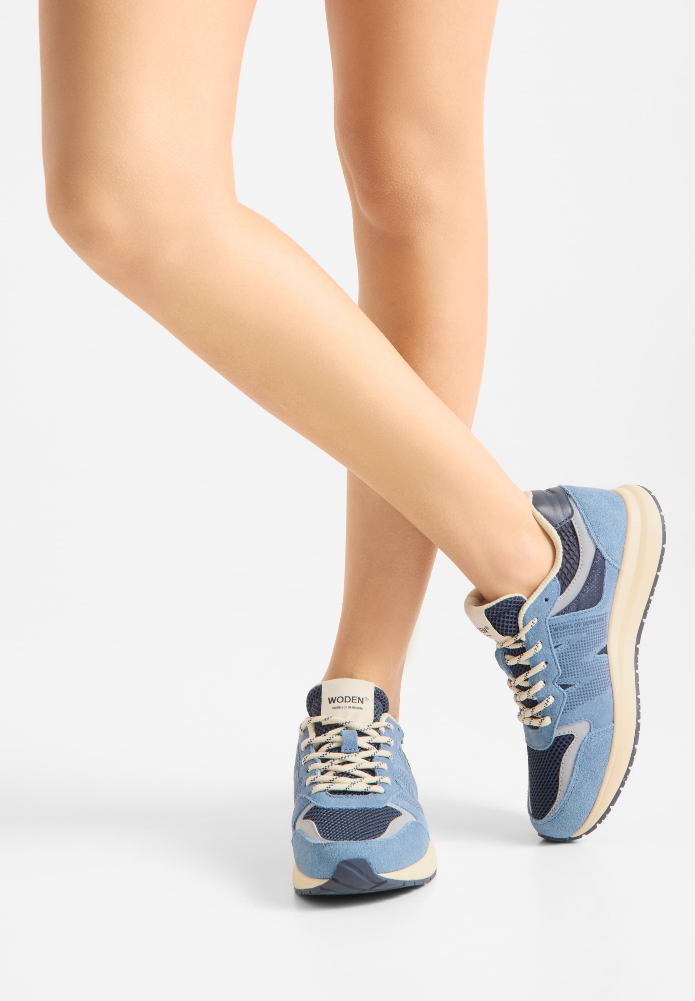 Baskets basses 'Rigmor' WODEN en bleu : devant