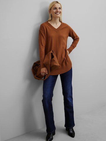 bonprix Pullover in Braun