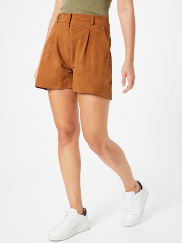 regular Pantaloni con pieghe 'JOCELYN' di Studio AR in marrone: frontale