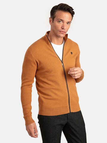 Jacey Quinn Knit cardigan in Brown: front