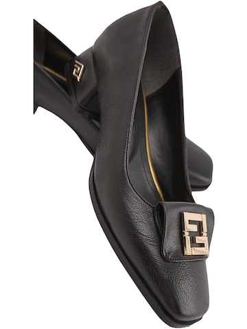 Décolleté sling 'Emmy' di Limoya in nero