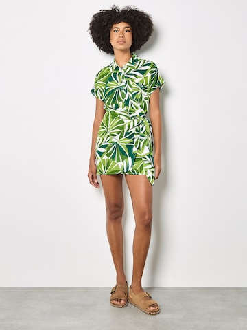 Chemisier Apricot en vert