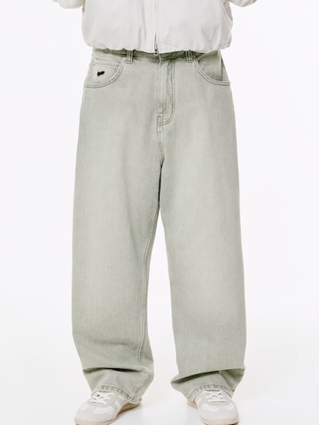 Pull&Bear Baggy Farkut värissä vihreä: etupuoli