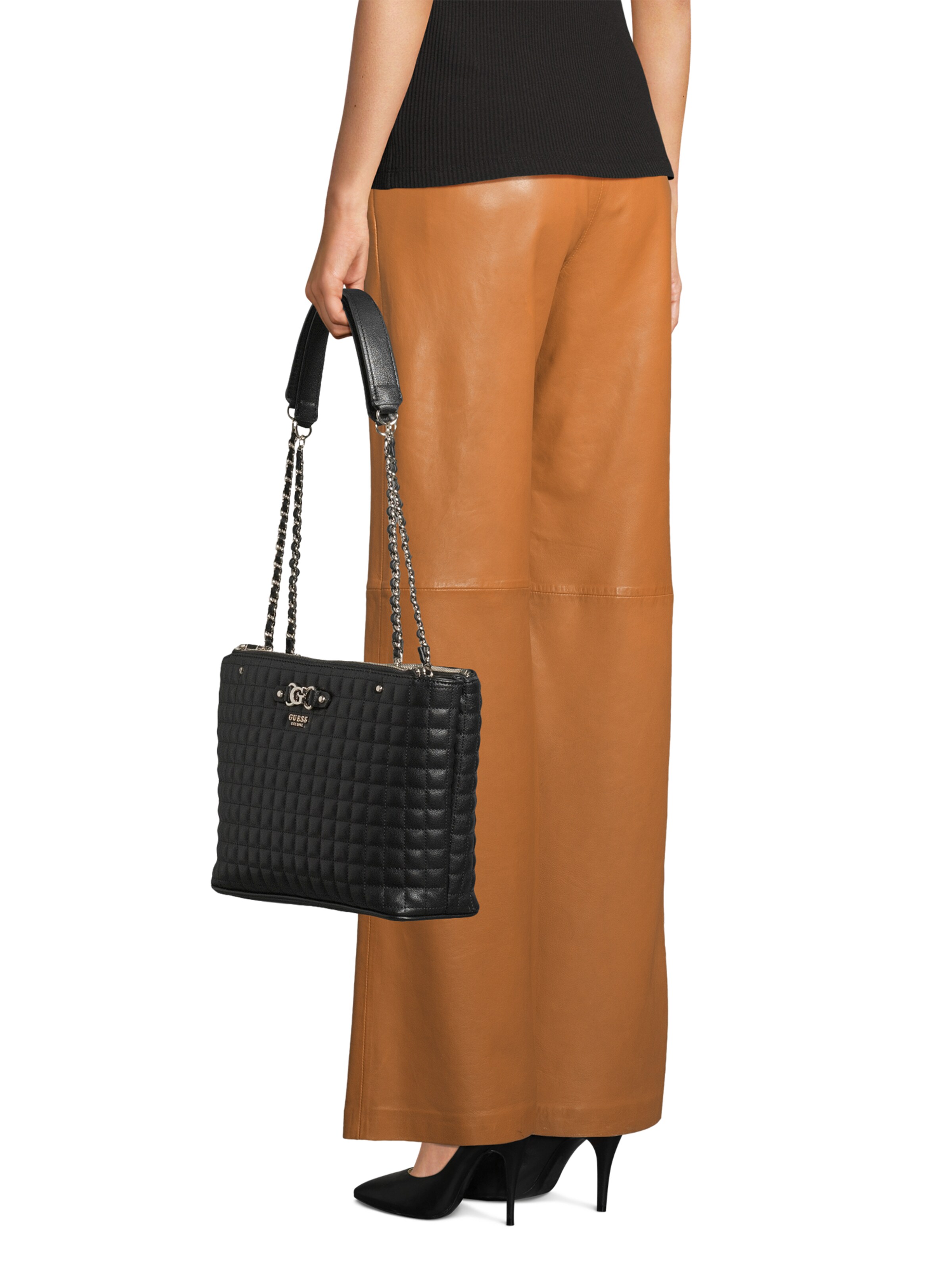 GUESS Наплечная сумка 'Nadira' в Черный: спереди