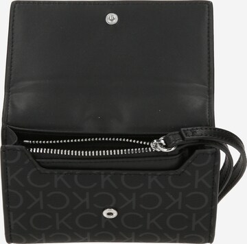 Calvin Klein - Cartera en negro