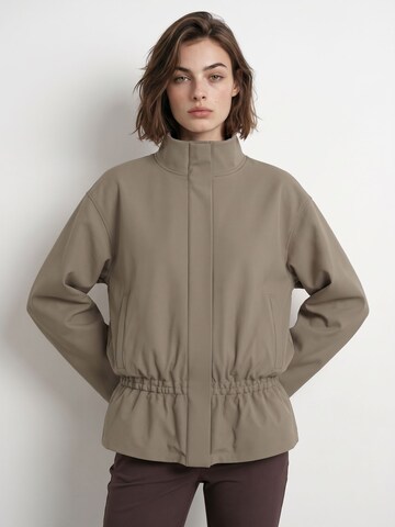 HYPEDROP Between-season jacket 'HDJULIE' in Brown: front