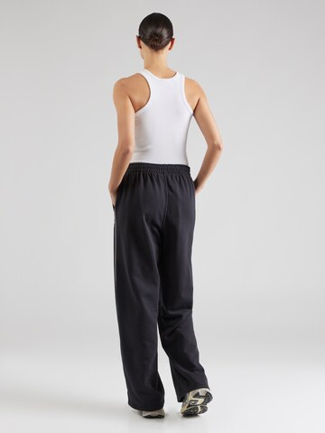 Nike Sportswear Loose fit Trousers in Black