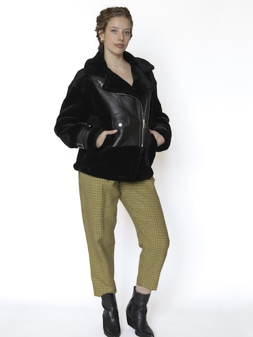 Just things we like - Chaqueta de invierno 'Kiyo' en negro