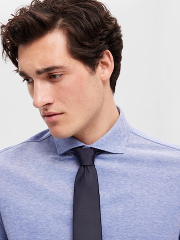 Coupe regular Chemise 'BOND' SELECTED HOMME en bleu