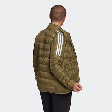 ADIDAS SPORTSWEAR - Chaqueta de montaña en verde