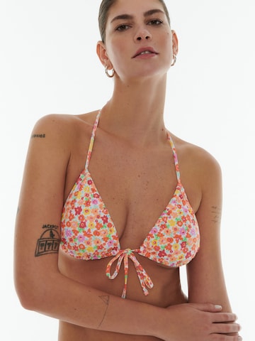 ABOUT YOU x Laura Giurcanu - Sujetador triángulo Top de bikini 'Tara' en Mezcla de colores: frente