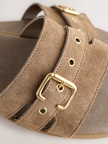 Next Muiltjes in Bruin