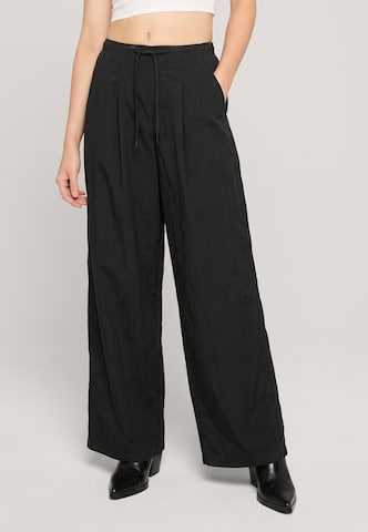 Wide leg Pantaloni di Urban Classics in nero: frontale