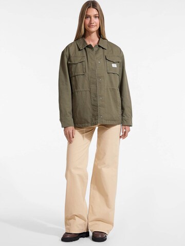 GUESS Jacke 'Utility' in Grün