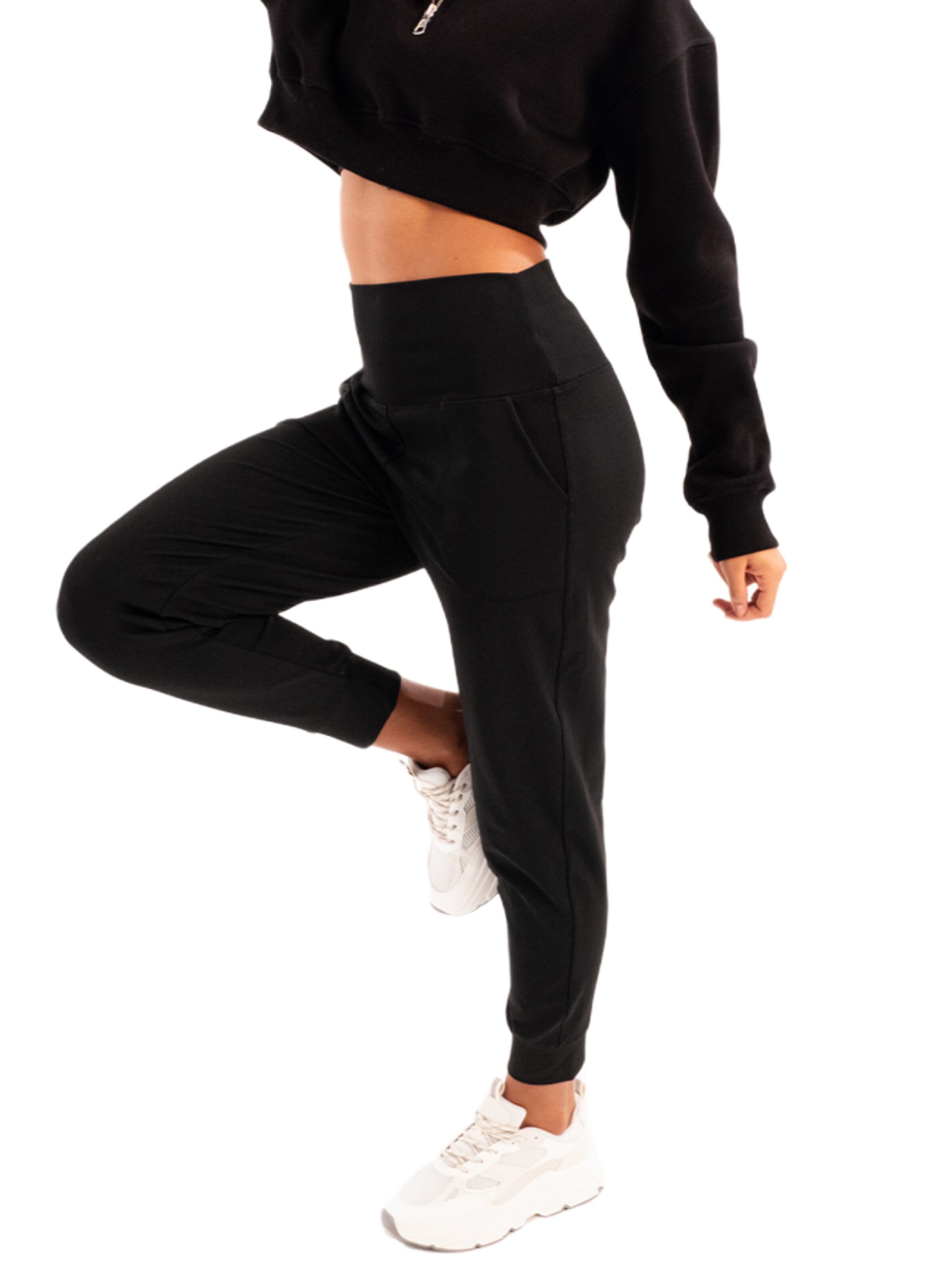 Justever Tapered Hose in Schwarz