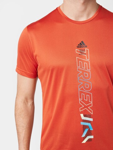 ADIDAS TERREX - Camiseta funcional 'Terrex Agravic' en rojo