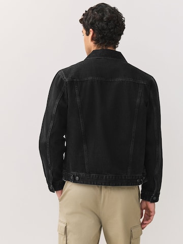 juoda Next Demisezoninė striukė