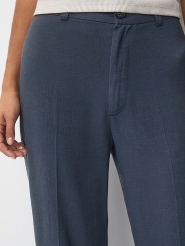 Pull&Bear Regular Trousers with creases in Blue