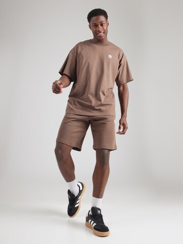 Regular Pantalon 'ESS' ADIDAS ORIGINALS en marron